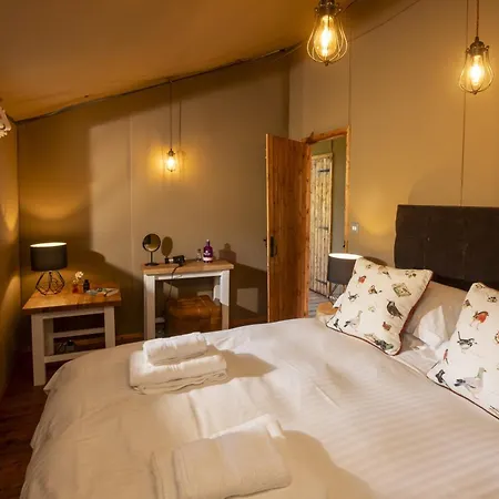 Windermere - Safari Luxury tent Ambleside