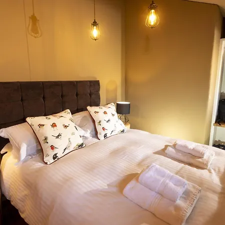 Windermere - Safari Luxury tent Ambleside